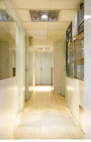 Отель Happy land guesthouse  Гонконг